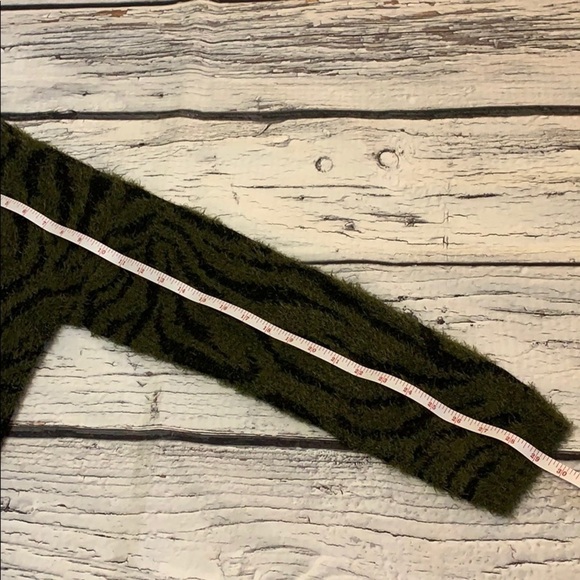 Wonderly Curvy Eyelash Sweater - Picture 9 of 11